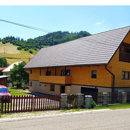 Chalupa Prazenica Liptovske Revuce Buitenkant foto